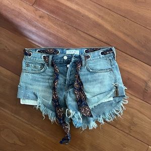 Free people shorts with removable tie! Never worn before
